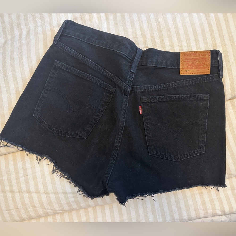 501 Levi’s cut off shorts